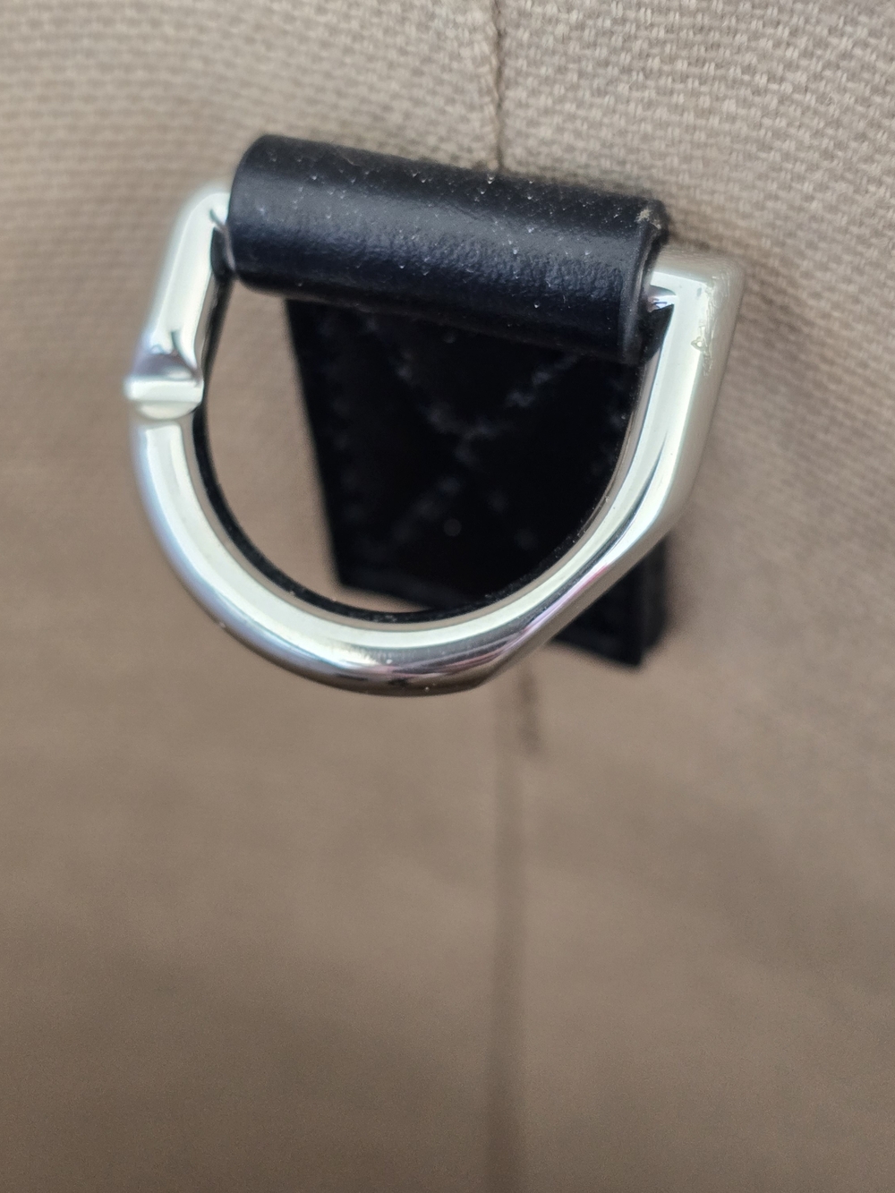 Givenchy Essentials Tote - Picture 12 of 12